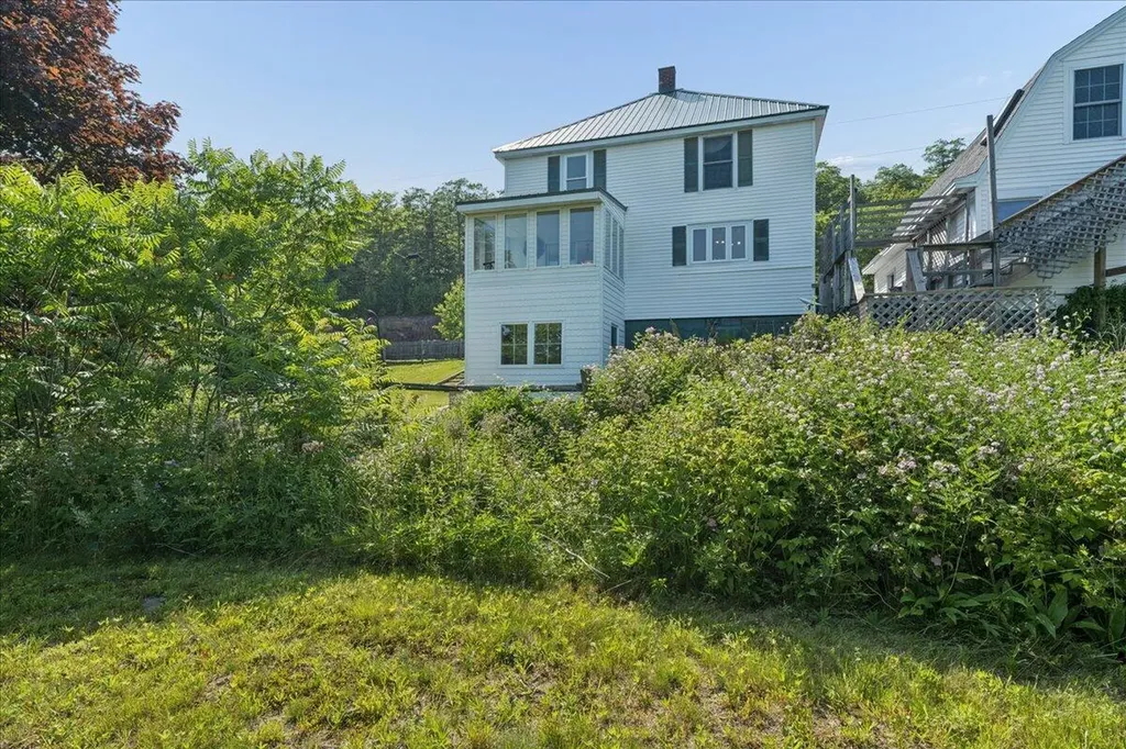 1407 Us Route 1 Prospect ME 04981