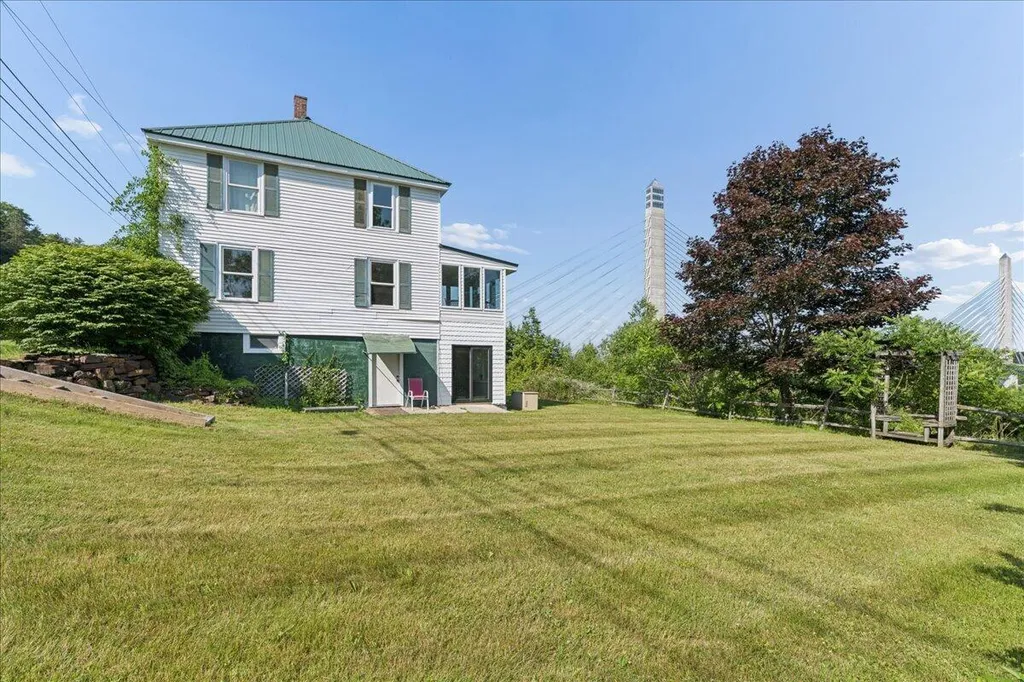 1407 Us Route 1 Prospect ME 04981