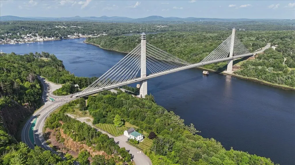 1407 Us Route 1 Prospect ME 04981