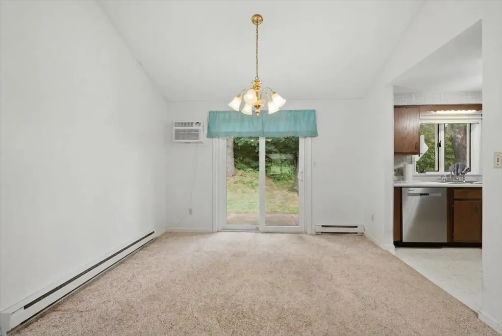 6 Colonial Way Auburn ME 04210