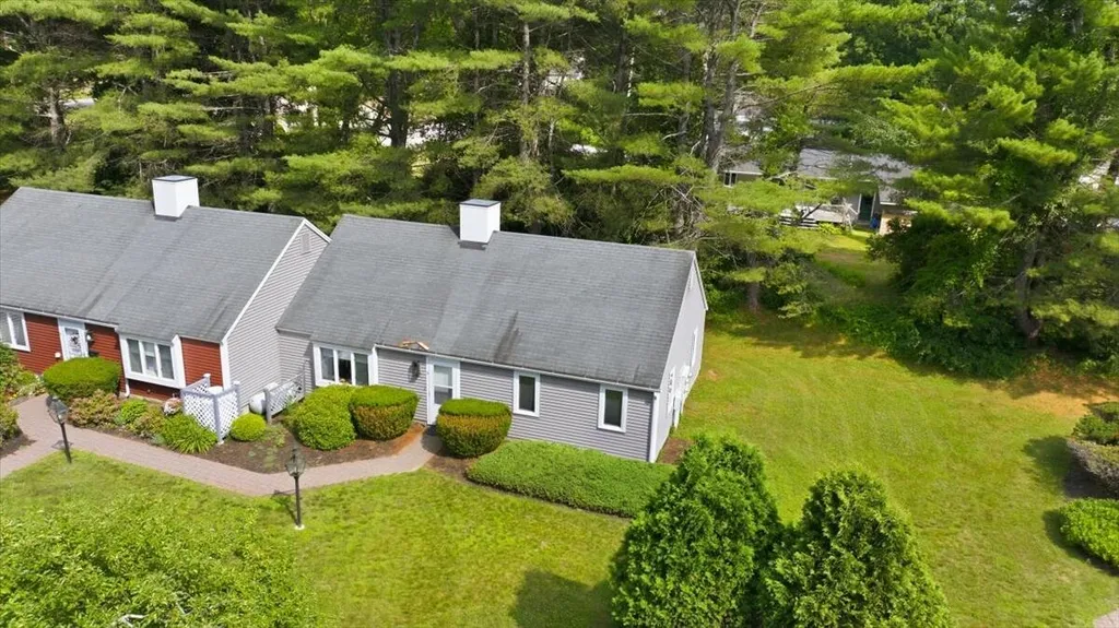 6 Colonial Way Auburn ME 04210