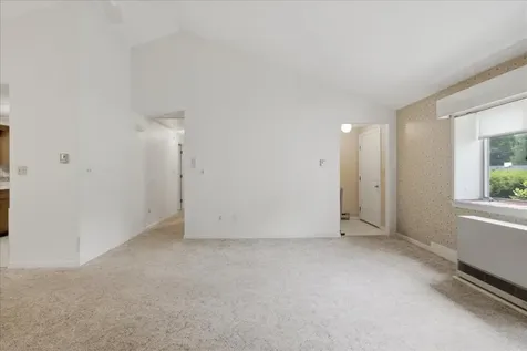 6 Colonial Way Auburn ME 04210