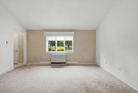 6 Colonial Way Auburn ME 04210