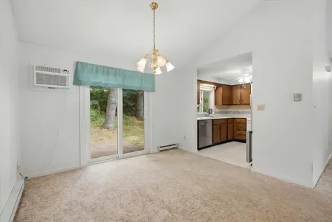 6 Colonial Way Auburn ME 04210