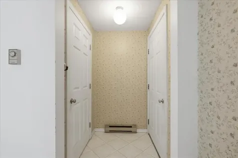 6 Colonial Way Auburn ME 04210