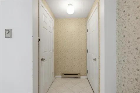 6 Colonial Way Auburn ME 04210