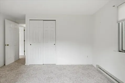 6 Colonial Way Auburn ME 04210