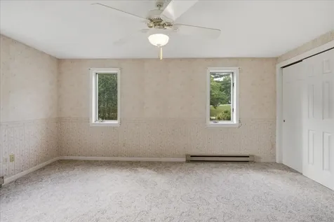 6 Colonial Way Auburn ME 04210