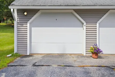 6 Colonial Way Auburn ME 04210