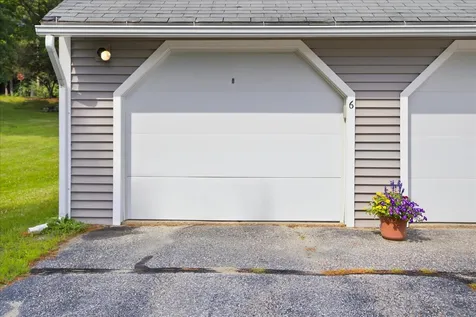 6 Colonial Way Auburn ME 04210