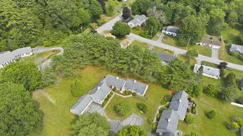 6 Colonial Way Auburn ME 04210