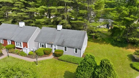 6 Colonial Way Auburn ME 04210