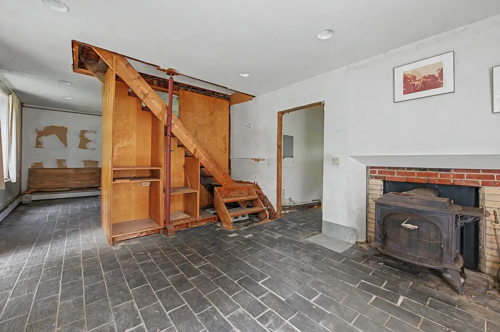 178 Boothbay Road Edgecomb ME 04556
