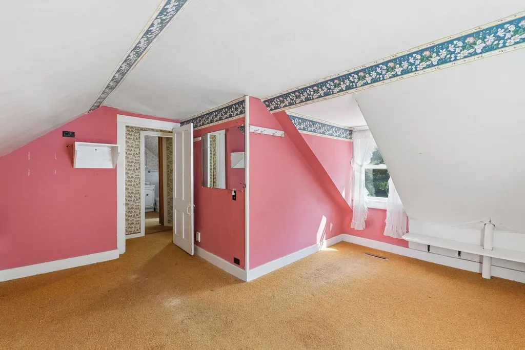 13 Smithtown Road Pittston ME 04345