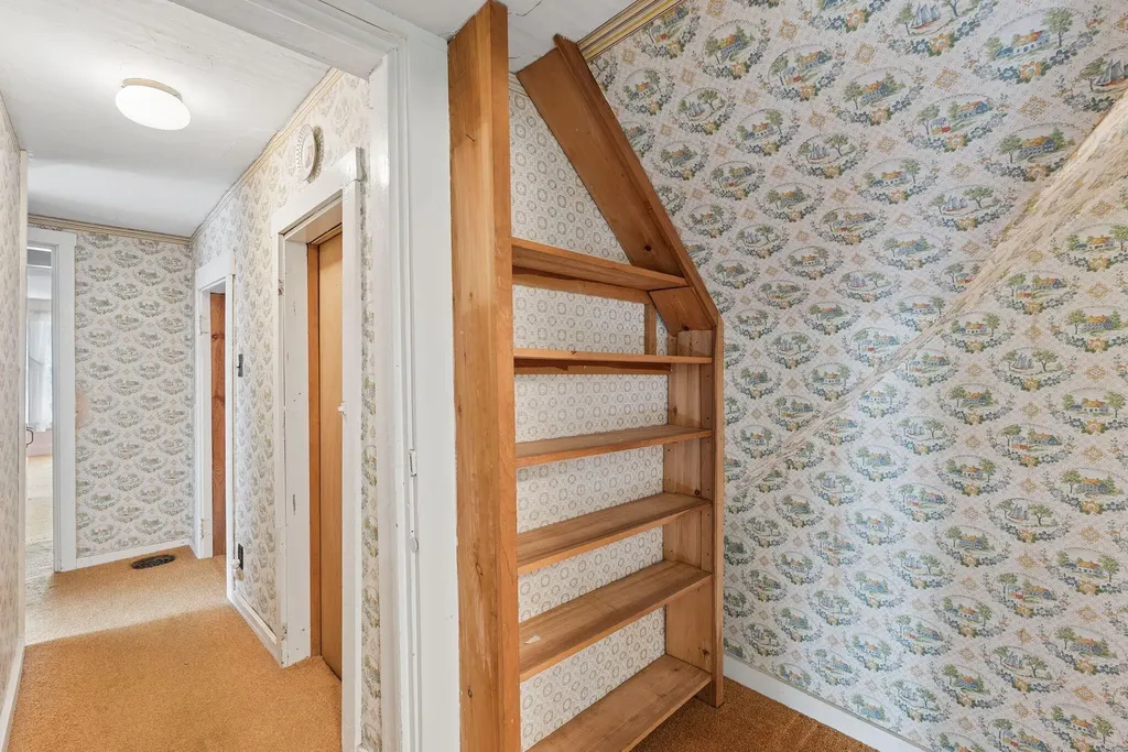 13 Smithtown Road Pittston ME 04345