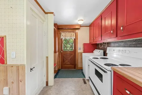 13 Smithtown Road Pittston ME 04345