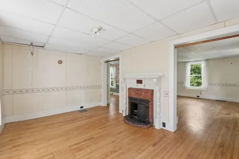 13 Smithtown Road Pittston ME 04345