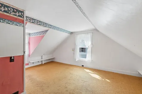 13 Smithtown Road Pittston ME 04345