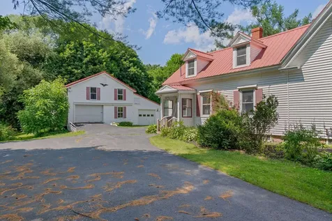 13 Smithtown Road Pittston ME 04345