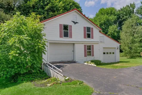 13 Smithtown Road Pittston ME 04345