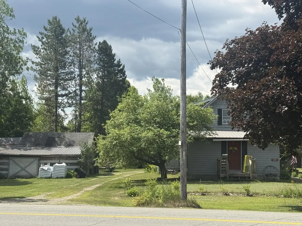 2653 Lee Road Lee ME 04455