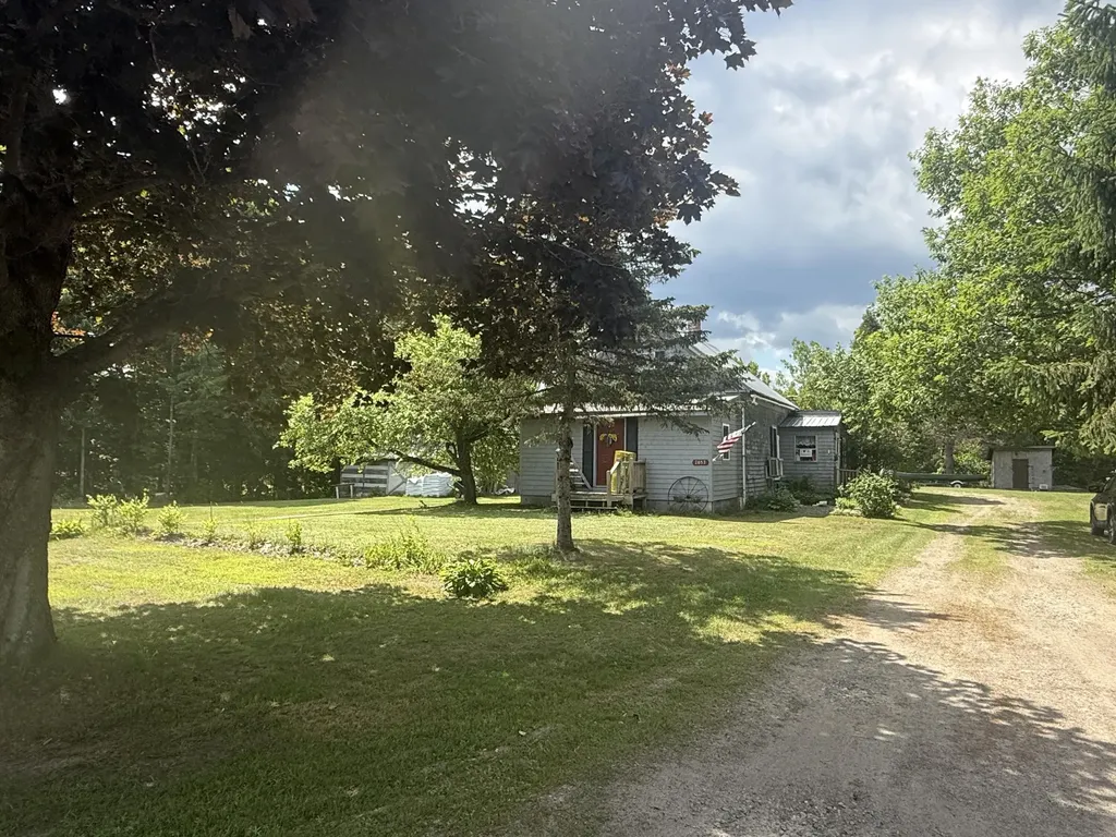 2653 Lee Road Lee ME 04455