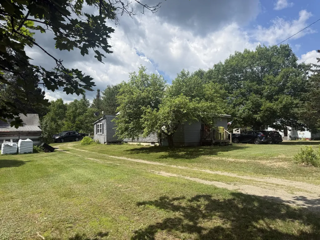 2653 Lee Road Lee ME 04455
