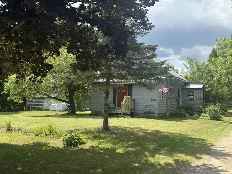 2653 Lee Road Lee ME 04455