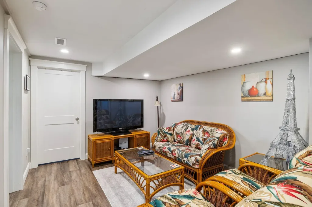 6 Bower Lane Old Orchard Beach ME 04064