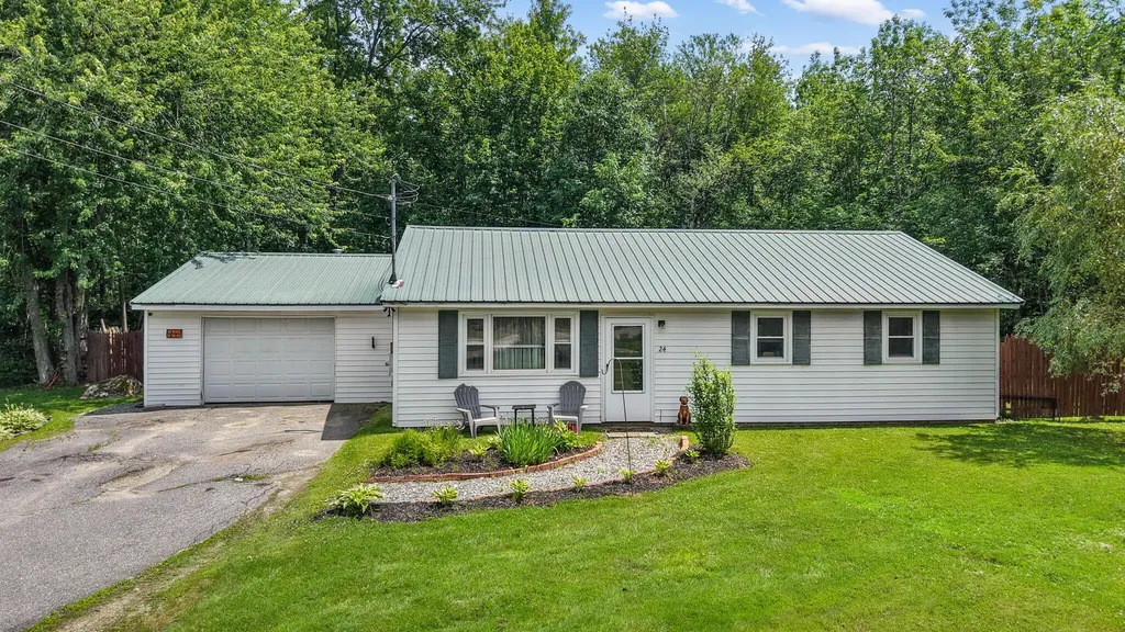 24 Birch Street Newport ME 04953