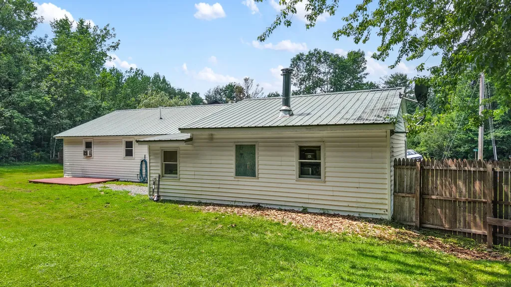 24 Birch Street Newport ME 04953