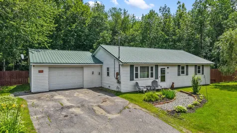 24 Birch Street Newport ME 04953