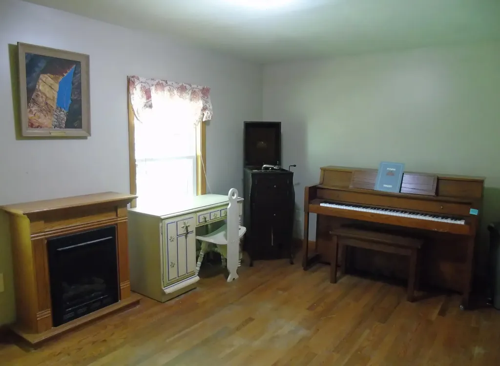 181 Ellingwood Road Paris ME 04281