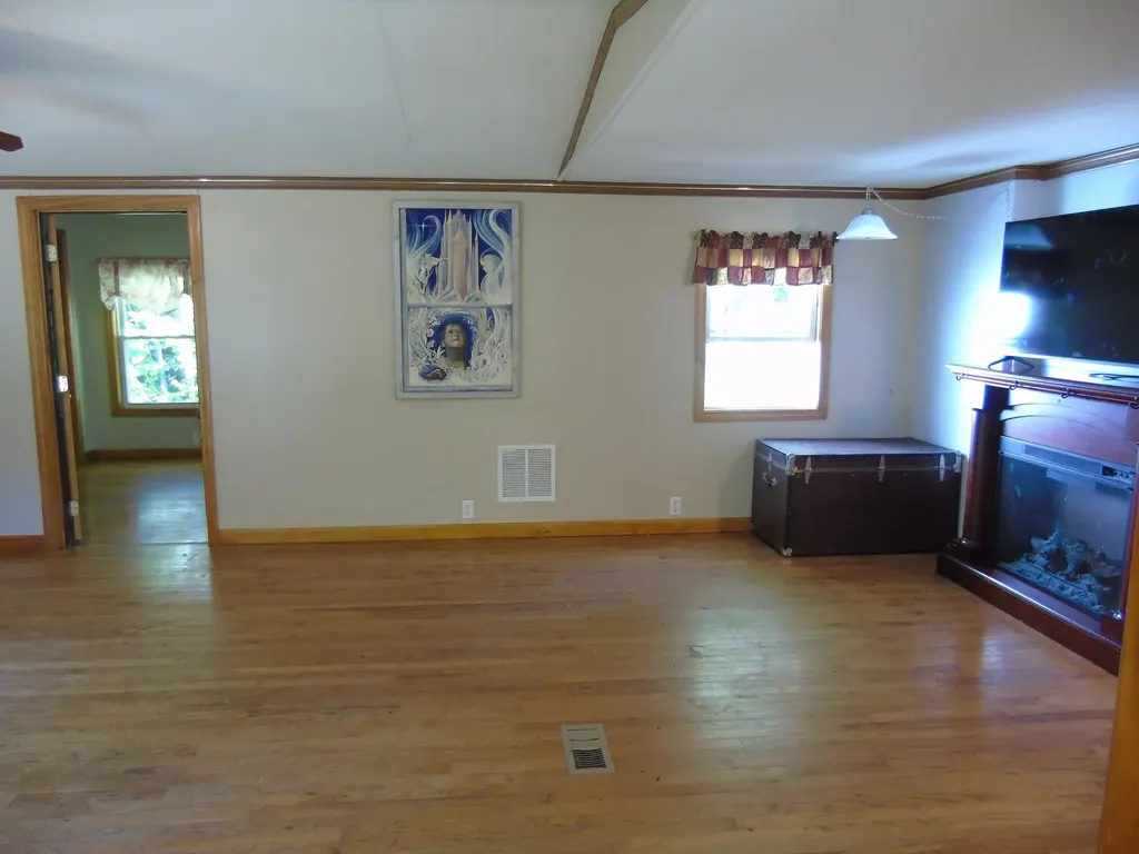 181 Ellingwood Road Paris ME 04281