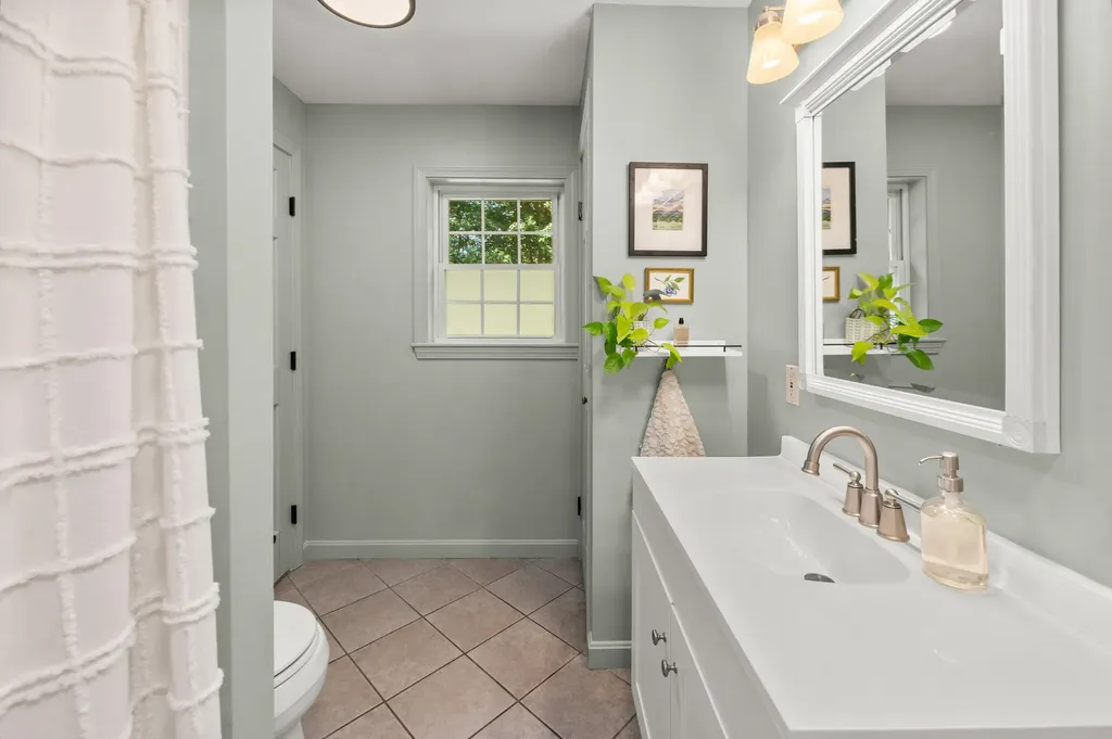 93 Central Street Hallowell ME 04347