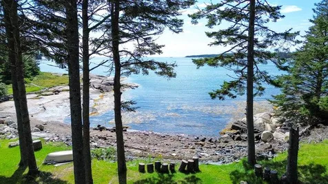 16 Hannah's Cove Beals ME 04611