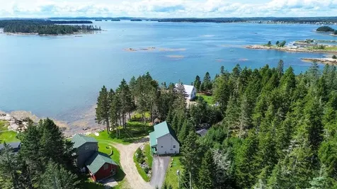 16 Hannah's Cove Beals ME 04611