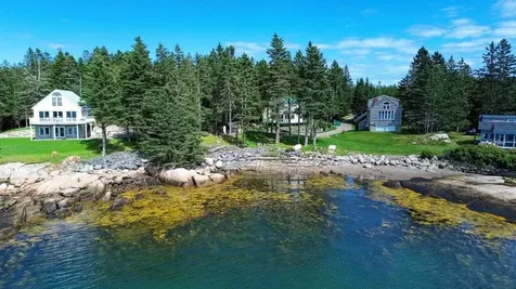 16 Hannah's Cove Beals ME 04611
