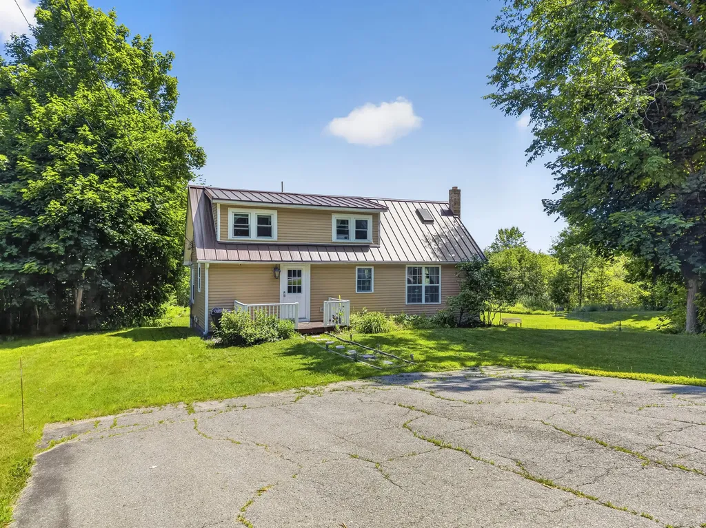 691 Eastern Avenue Augusta ME 04330