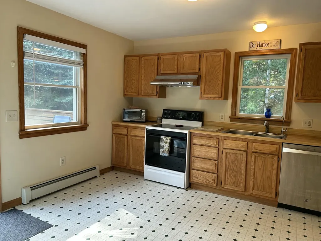 29 Folkestone Drive Bar Harbor ME 04609