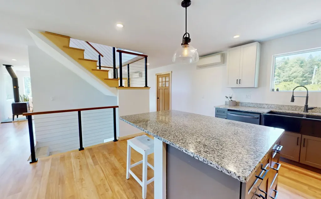 20 Sailors Way Vinalhaven ME 04863