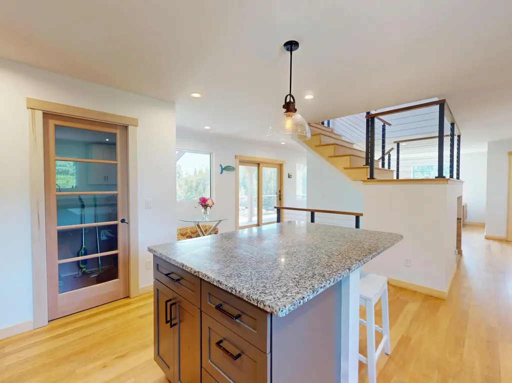 20 Sailors Way Vinalhaven ME 04863