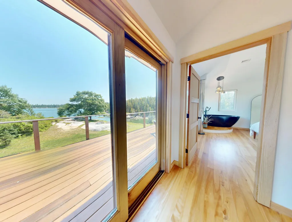 20 Sailors Way Vinalhaven ME 04863