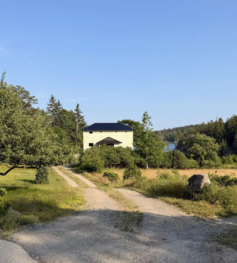 20 Sailors Way Vinalhaven ME 04863