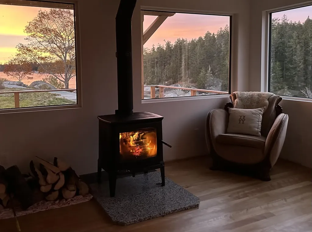 20 Sailors Way Vinalhaven ME 04863