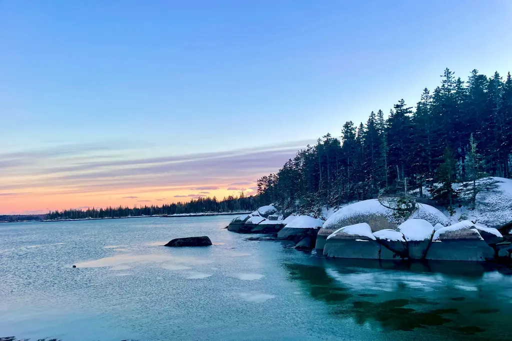 20 Sailors Way Vinalhaven ME 04863