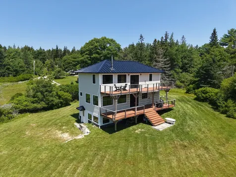 20 Sailors Way Vinalhaven ME 04863