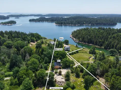 20 Sailors Way Vinalhaven ME 04863