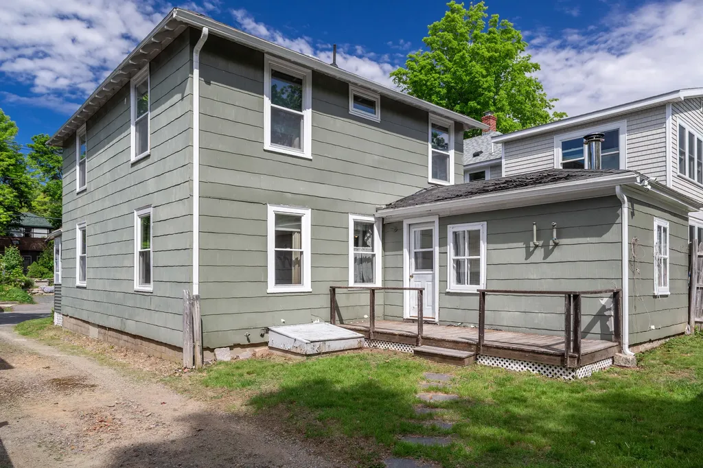 122 Ledgelawn Avenue Bar Harbor ME 04609