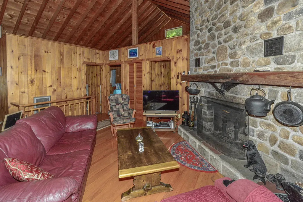 9 Johns Cove Bridgton ME 04009